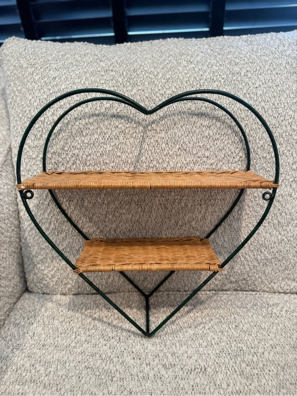 Heart-Shaped Wall Display Shelf in Green and Brown
